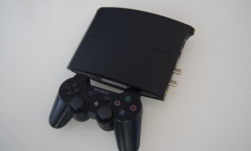 Illustration for article titled Unboxing the Nasne, Sony's New Media Hub